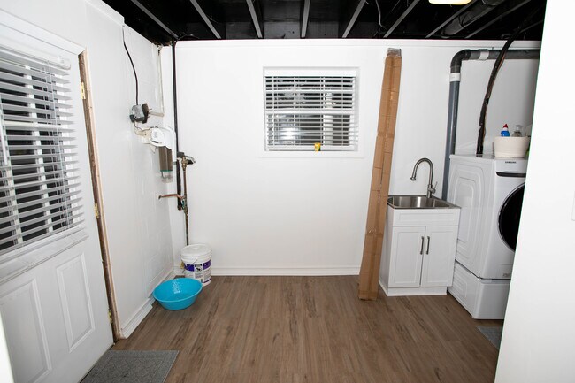 Building Photo - 1412 Chert Pit Rd
