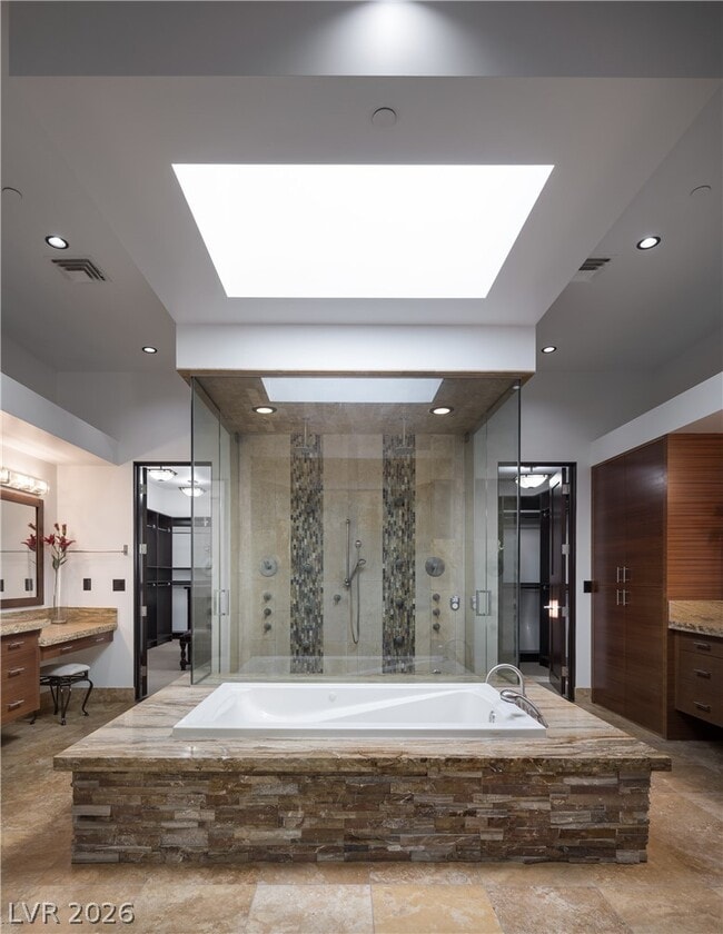 Building Photo - 17 Soaring Bird Ct
