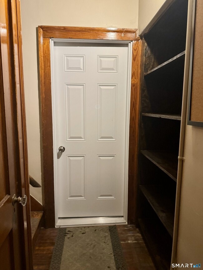 Building Photo - 953 West Blvd