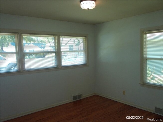 Building Photo - 15588 Kirkshire Ave
