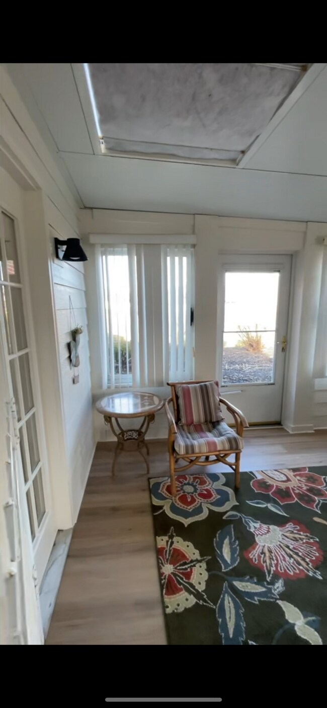 Building Photo - 500 Dandy Brush Ln W