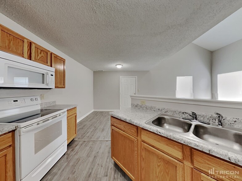 Building Photo - 1167 Cutler Ln