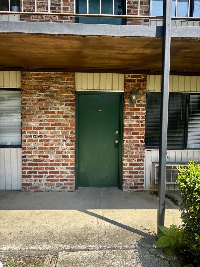 Building Photo - 2733 Jersey Ave