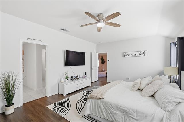 Building Photo - 3934 Dickinson Ave