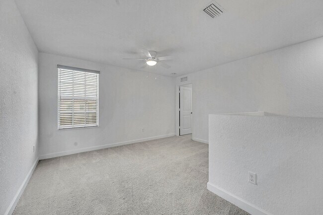 Building Photo - 13096 NW Copper Creek Dr