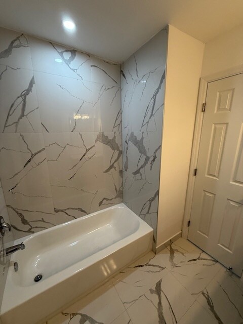 Building Photo - 5962