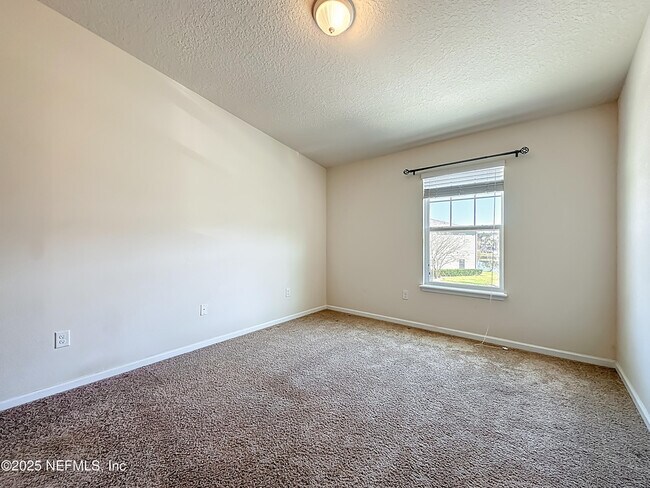 Building Photo - 218 Larkin Pl