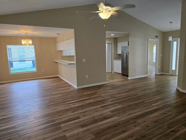 Building Photo - Welcome Home!