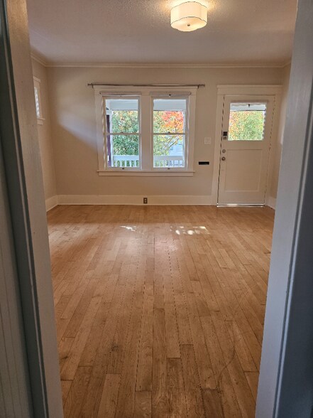 Building Photo - 3265 NE Alberta St