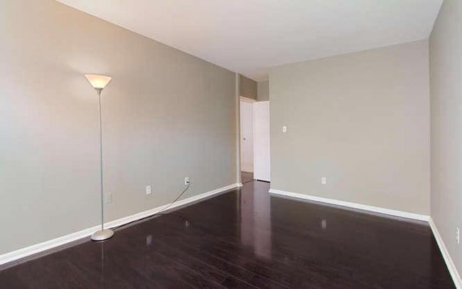 Master Bedroom - 3101 S Manchester St