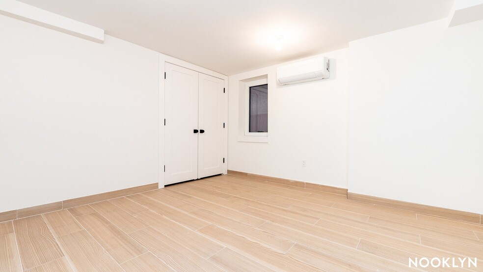 Building Photo - 43 Kingston Ave