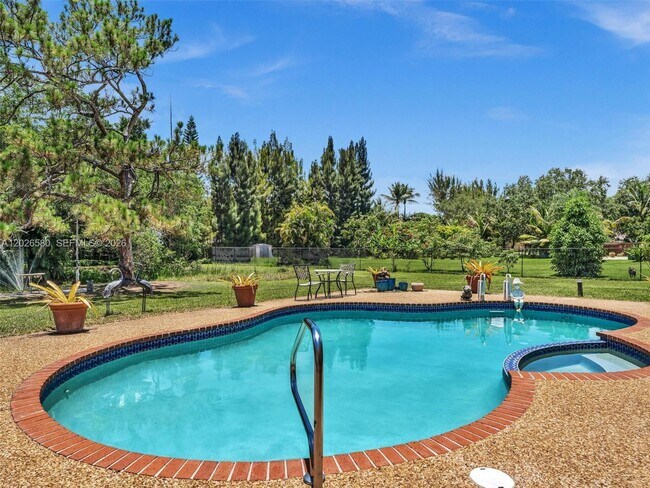 Building Photo - 5310 SW 109th Ave