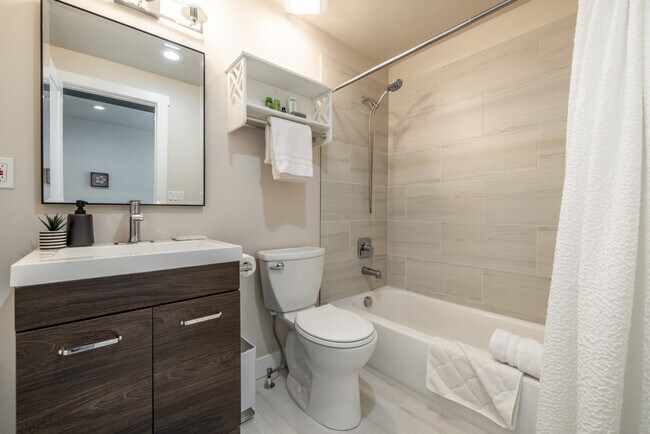 Building Photo - 255 Matterhorn Dr