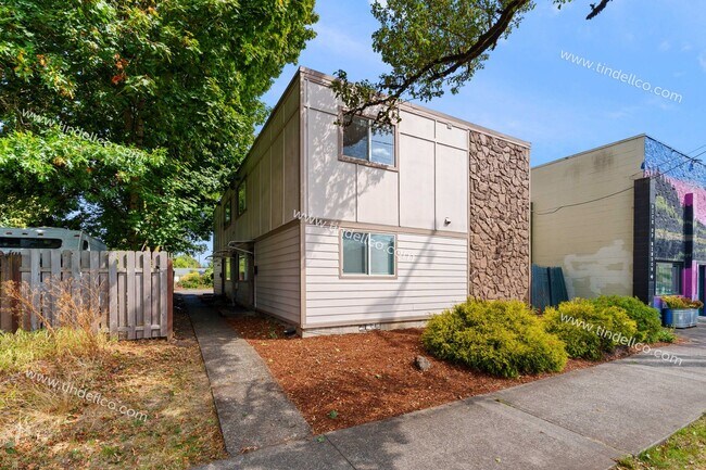 Building Photo - 6321 N Lombard St