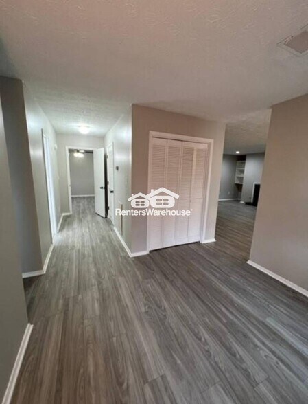 Building Photo - 401 Wynnes Ridge Cir SE