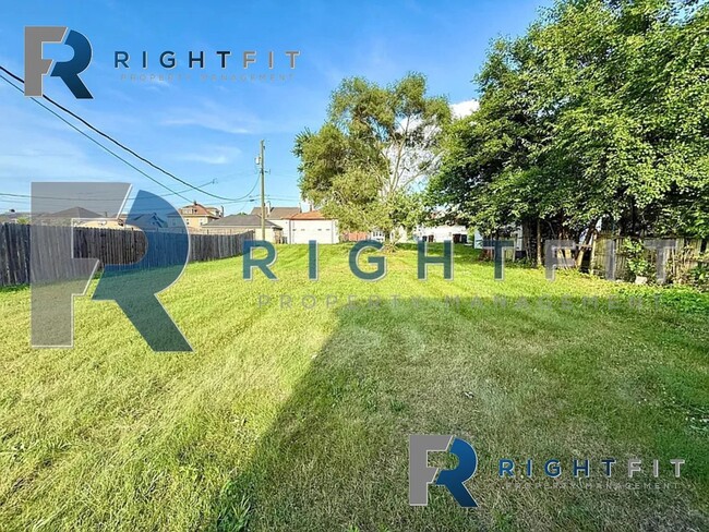 Building Photo - Cottage with a large porch