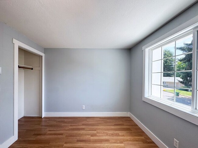 Building Photo - 519 Cinderella Loop