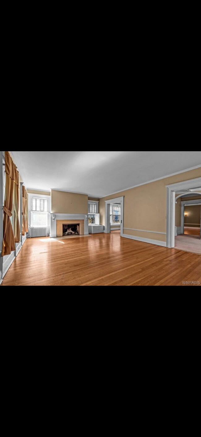 Building Photo - 444 Linwood Ave