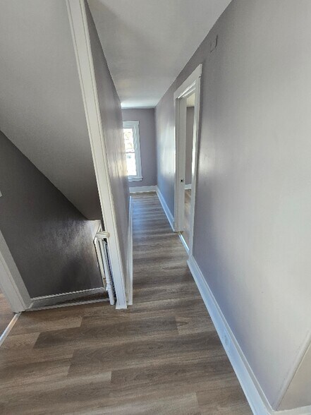 Building Photo - 408 N 4th St.