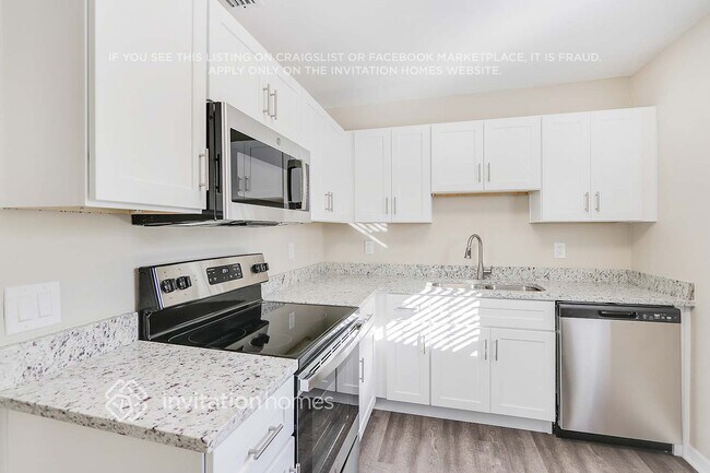 Building Photo - 2826 17Th Ave N