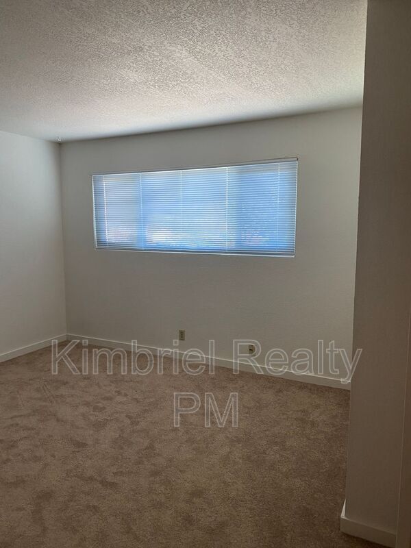 Building Photo - 2928 Stanford Ln