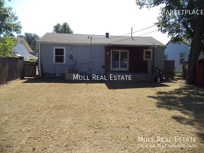 Building Photo - Affordable 2 bed 1 bath home on the NW sid...