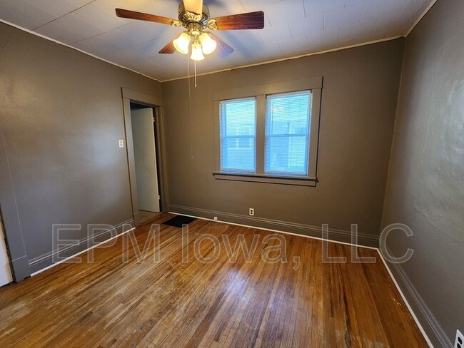 Building Photo - 1126 Columbia St