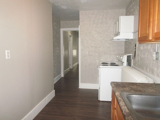 Building Photo - 708 W Jackson St