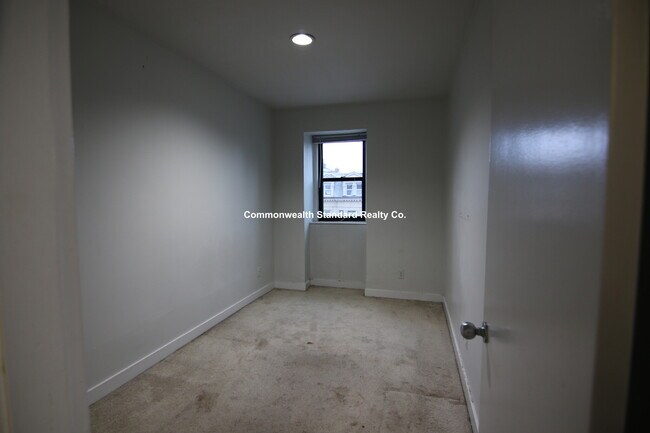 Building Photo - 546-548 Columbus Ave. Unit 7