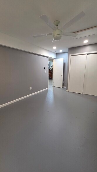 Building Photo - 1380 Catalpa Dr