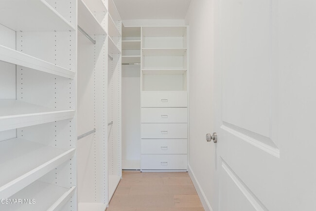 Building Photo - 252 Capri Dr