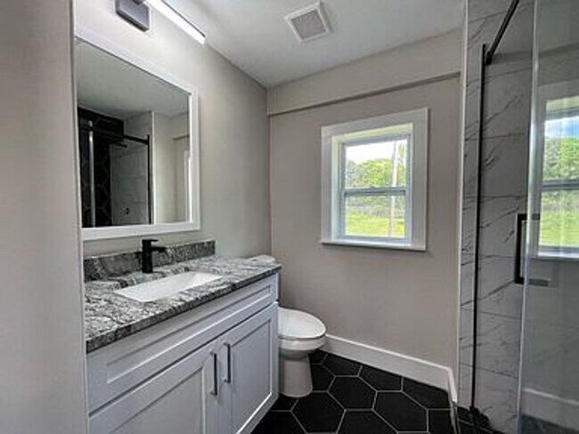 Building Photo - Beautiful Mozley Park Neighborhood Home
