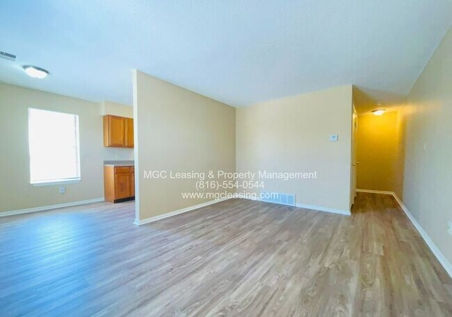 Building Photo - 1 Bedroom apartment in Olathe, KS