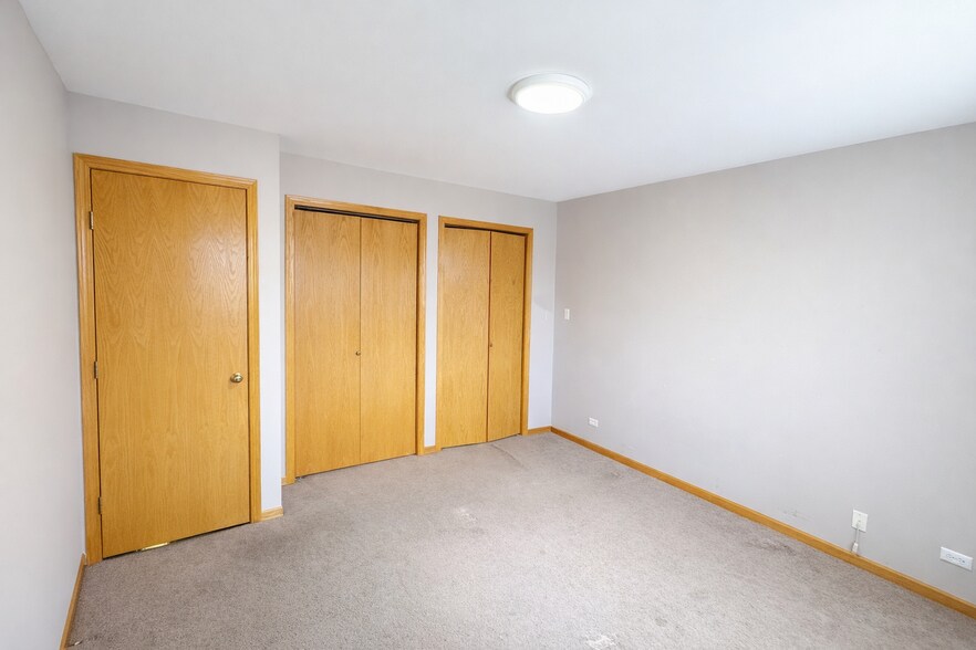 Building Photo - 3212 S Union Ave