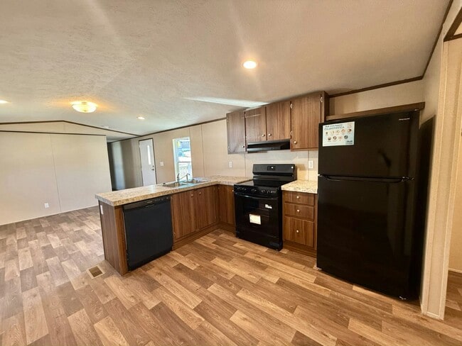 Building Photo - 751 Kernodle Ln