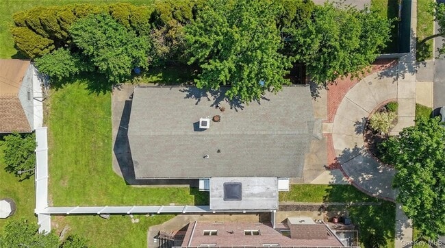 Building Photo - 151-67 27th Ave