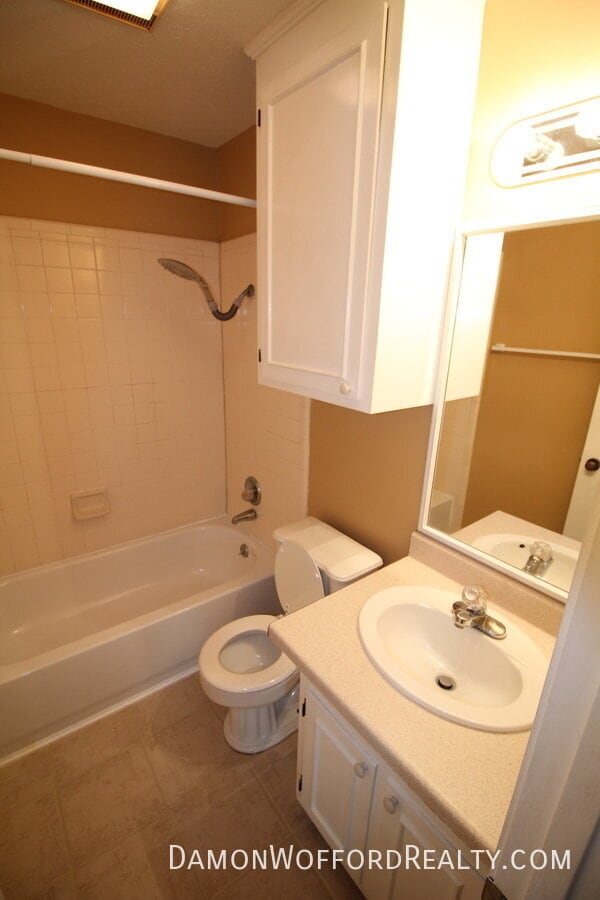 Building Photo - 308 Longmeadow Ct N