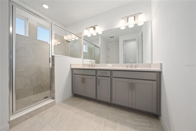 Building Photo - 5148 Goldfinch Dr