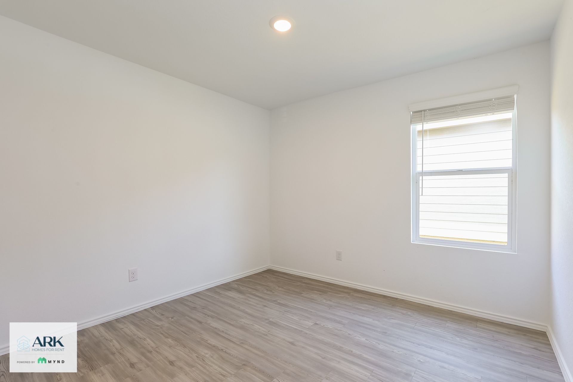 Building Photo - 2903 Gustavo Dr