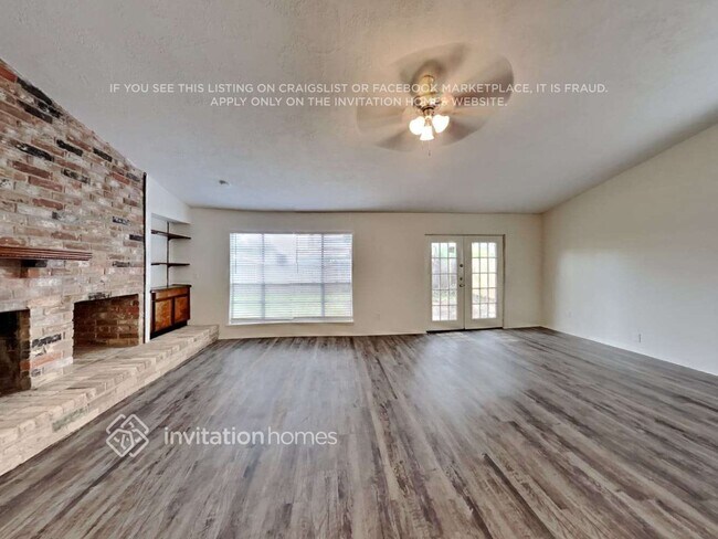 Building Photo - 10311 Towneview Dr
