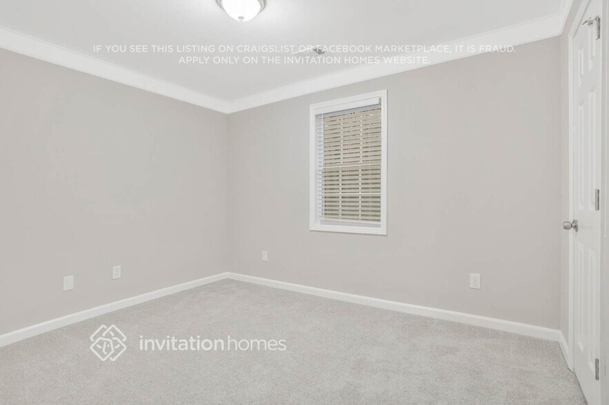 Building Photo - 325 Township Dr