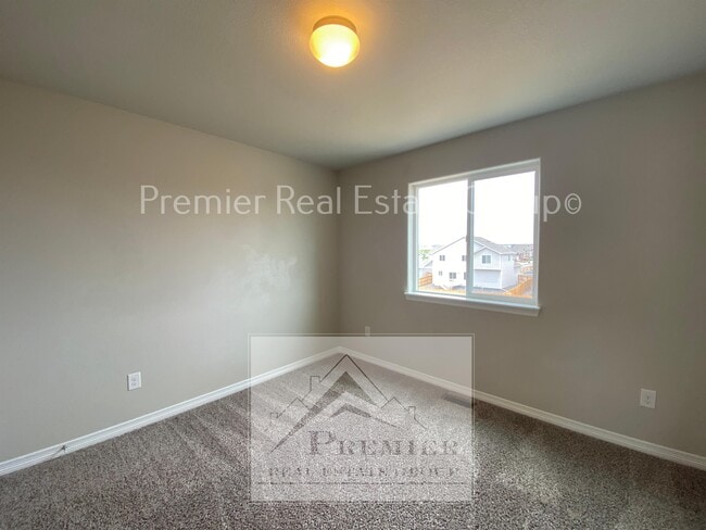 Building Photo - 6423 Weiser Dr