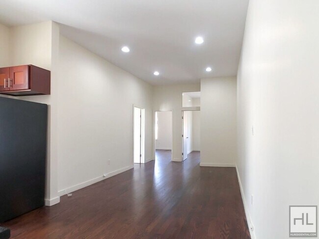 Building Photo - NOSTRAND AVENUE / Spacious 4-bed, 1-bath /...