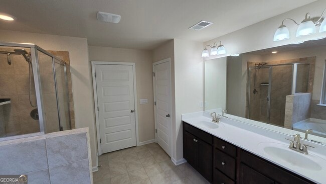 Building Photo - 13106 Vista Dr SE