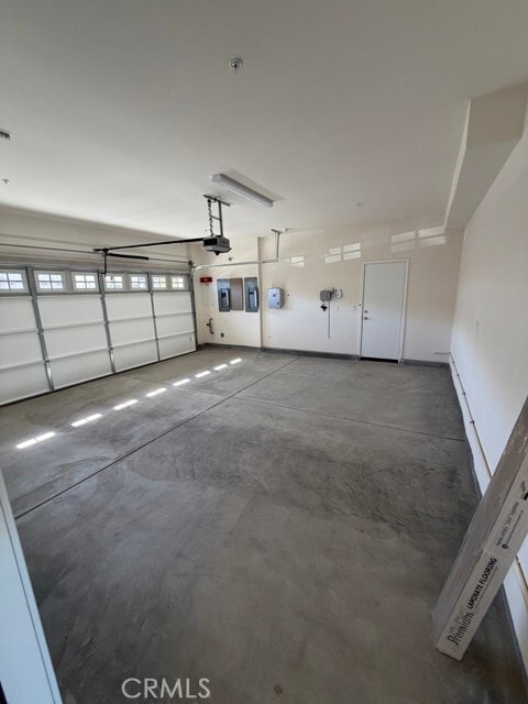 Building Photo - 9567 Silverstein Dr