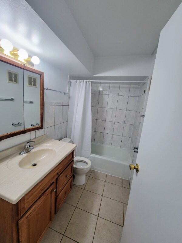 Building Photo - 1120 S Lorraine Rd