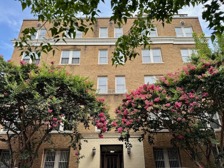 Building Photo - 1731 Willard St NW