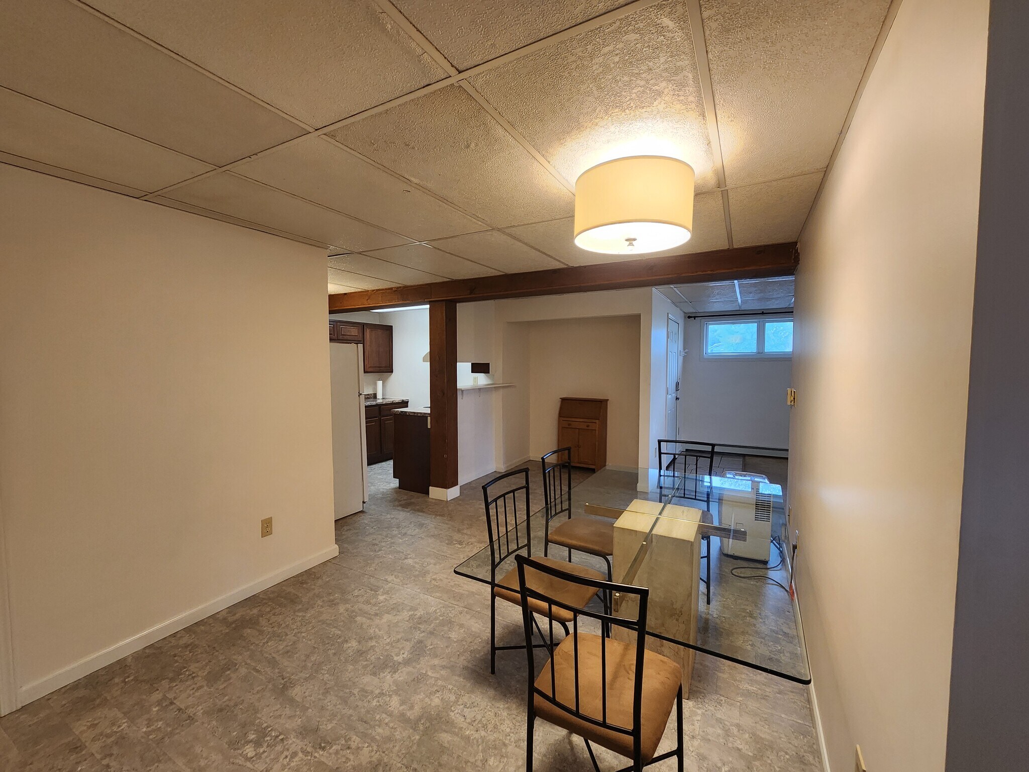 Dinig - 909 16th Ave