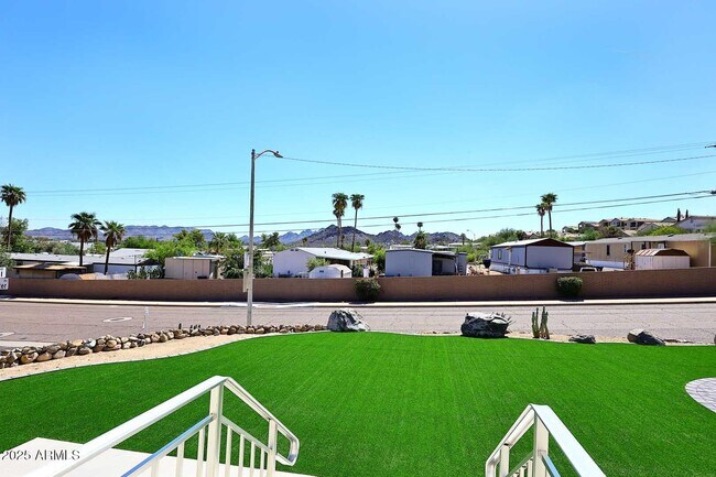 Building Photo - 13004 N 19th Pl