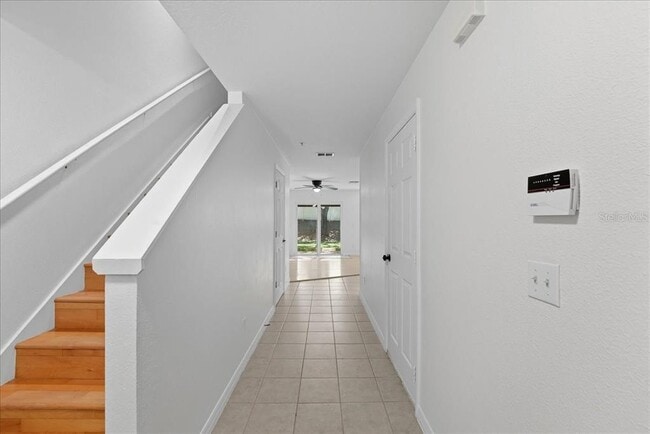 Building Photo - 221 Sterling Springs Ln